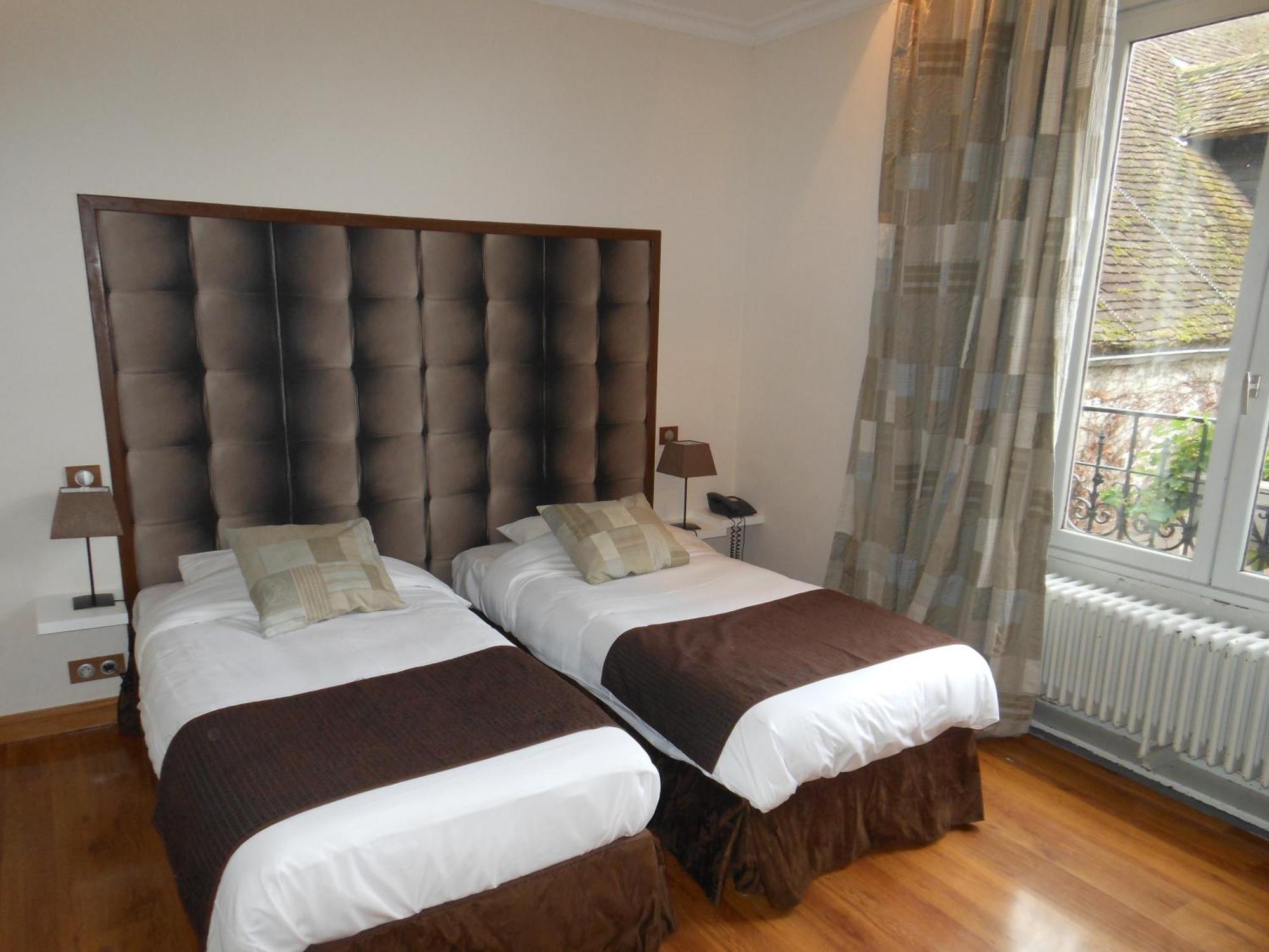 Logis - Hotel Restaurant L'Ecu De France Malesherbes Ngoại thất bức ảnh