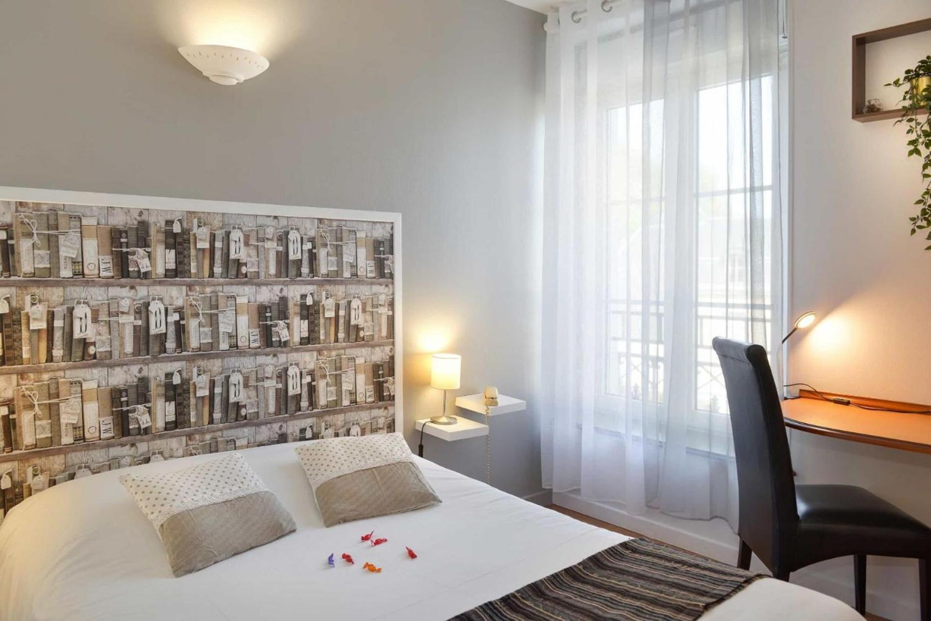 Logis - Hotel Restaurant L'Ecu De France Malesherbes Ngoại thất bức ảnh